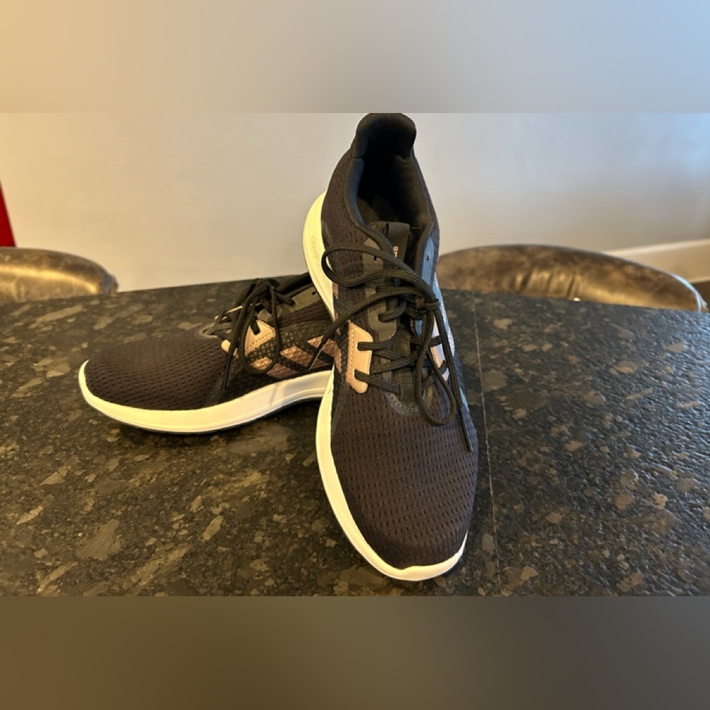 Women’s Puma Cloudfoam Ortholite Black Sneakers in Size 8